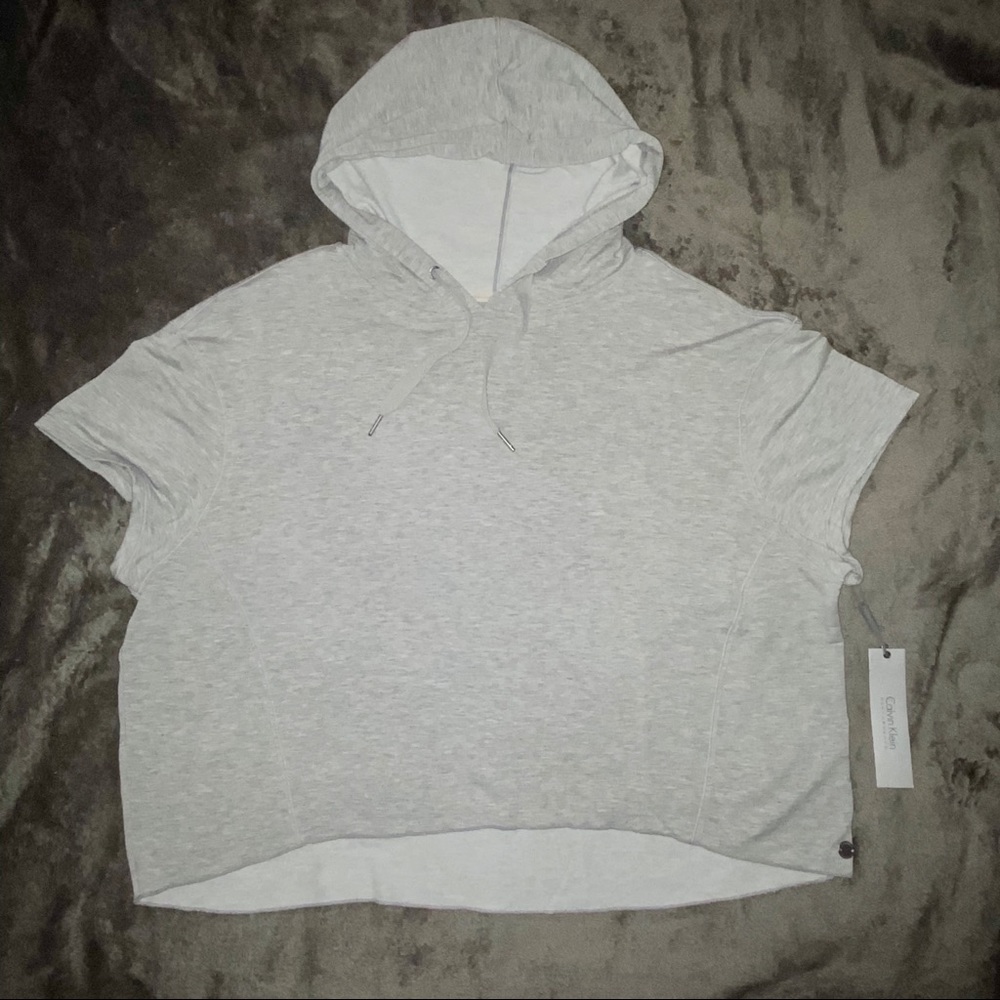 Calvin Klein - NWT short sleeve sweatshirt Sz L